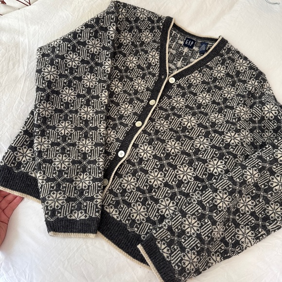Vintage GAP charcoal gray and cream Nordic cardigan - Picture 1 of 5
